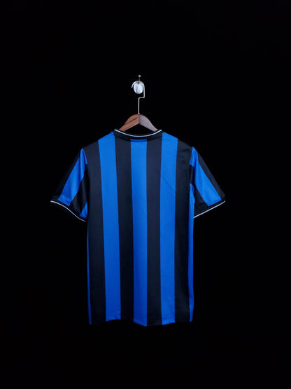 Inter Milan Retro Fan Kit 2010